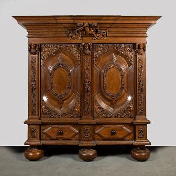 An early 18th Century baroque cabinet.