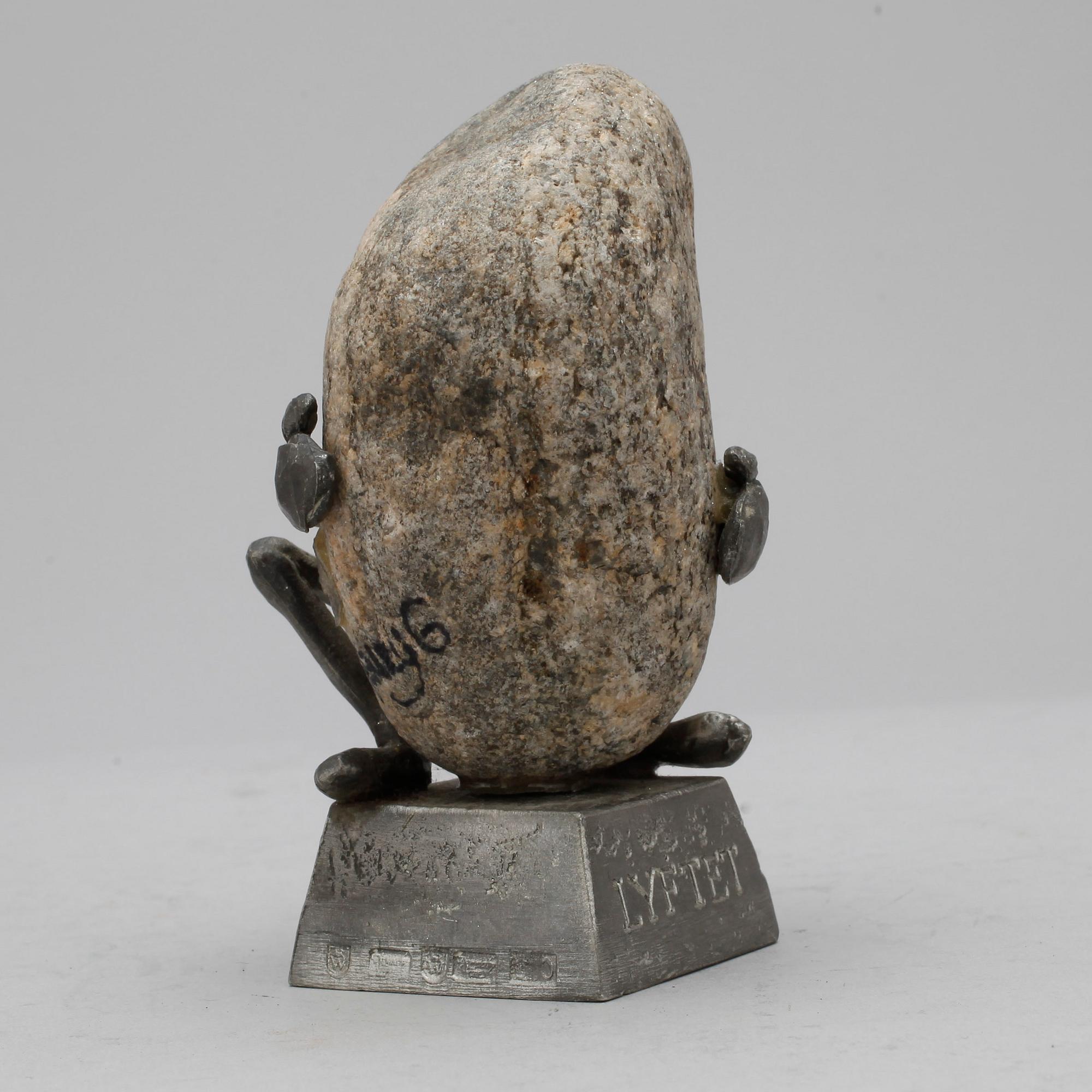 HENRY GUSTAFSSON, skulptur, sten och tenn, signerad, Vimmerby.
