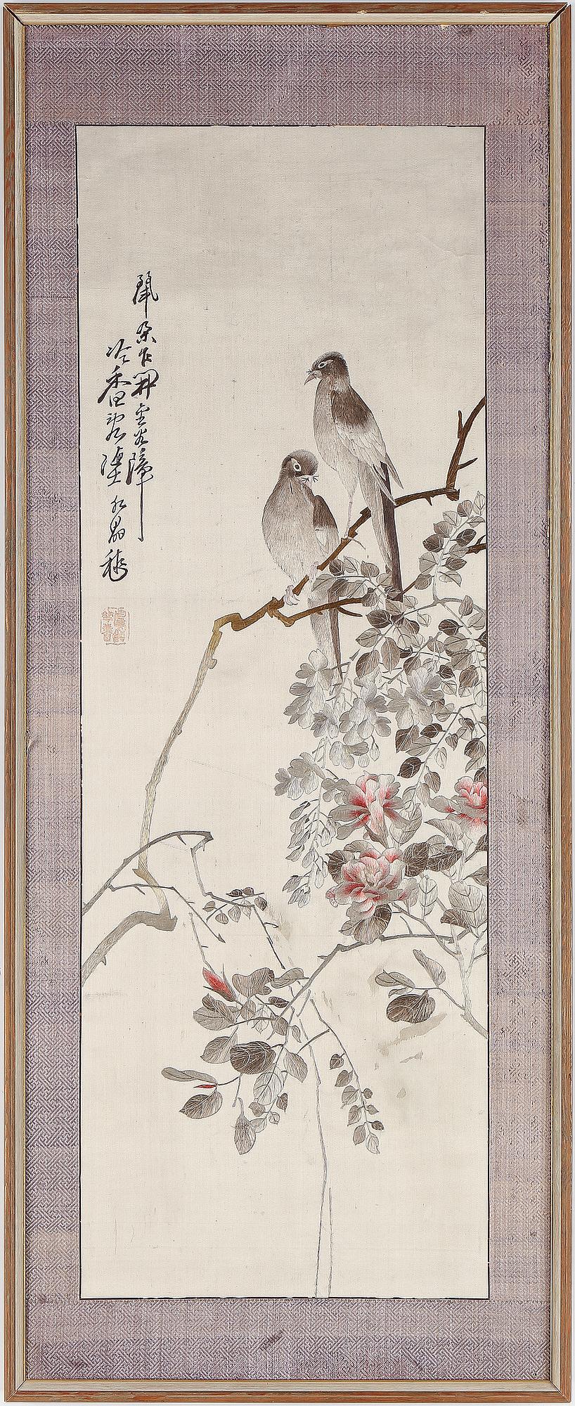 TAVLOR/SIDENBRODERIER, tre st, Kina, 1900 talets första hälft.