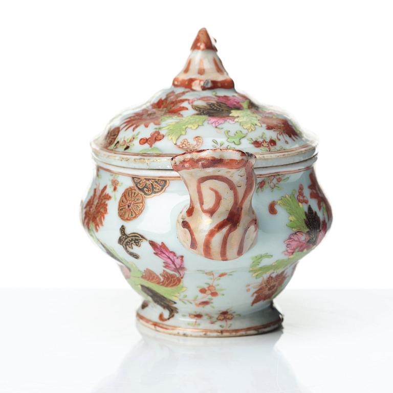 A famille rose "pseudo tobacco leaf "tureen with cover, Qing dynasty, Qianlong (1736-95).