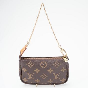 VÄSKA, "Mini Pochette Accessoires", Louis Vuitton.