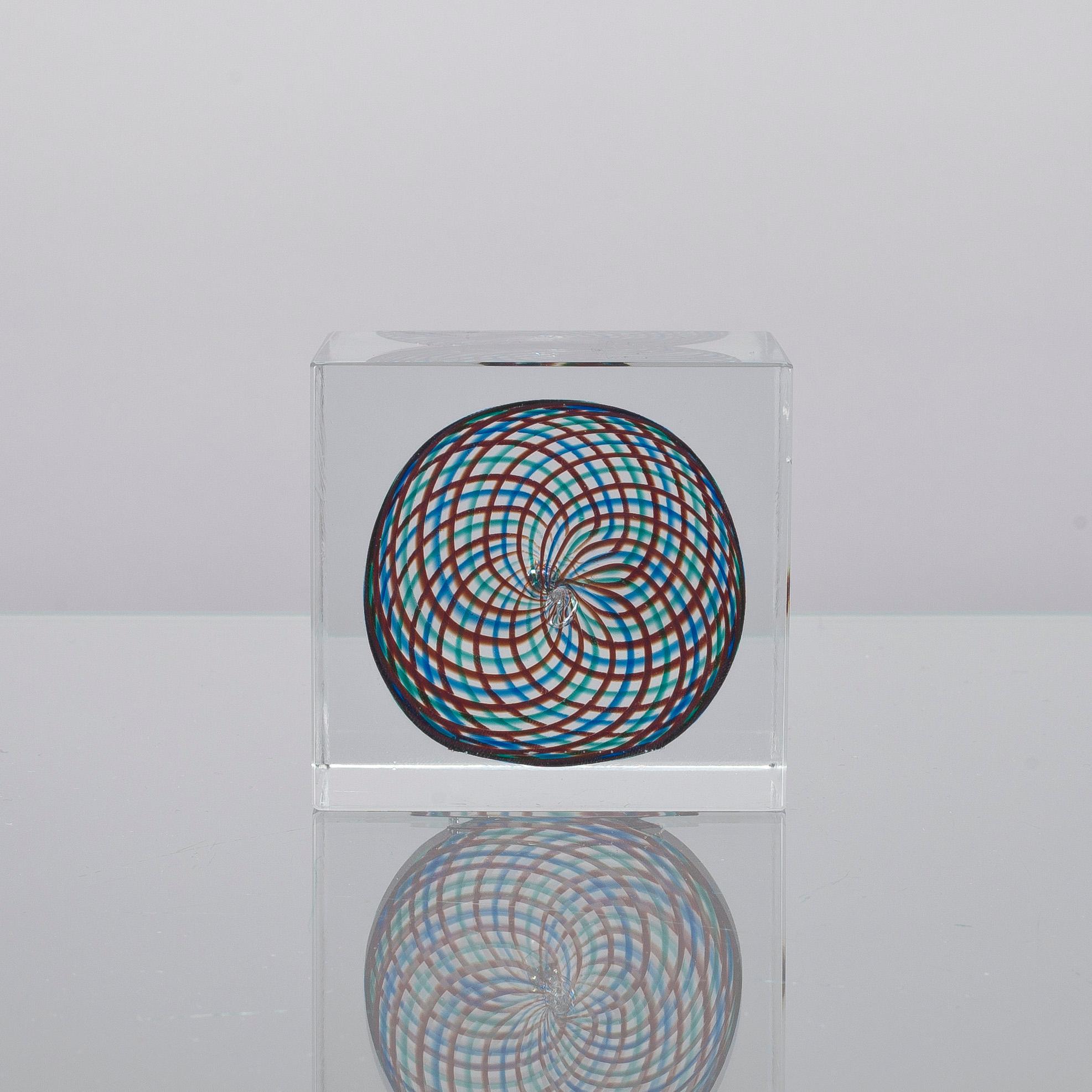 ÅRSKUB, glas, signerad Oiva Toikka, Notsjö 1994, numrerad 614/2000.