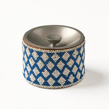 Firma Svenskt Tenn, a lidded pewter box, Stockholm, 1938.