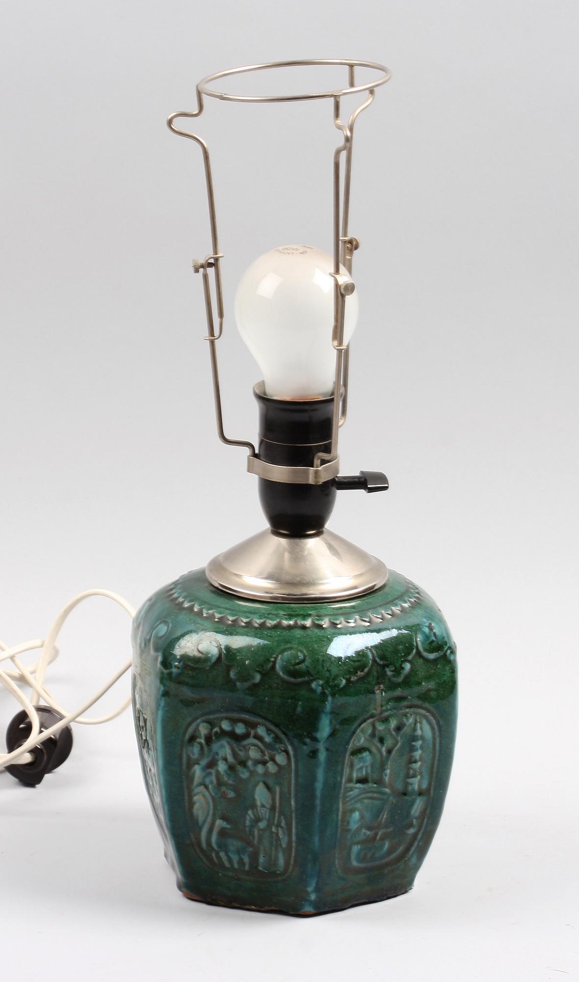 BORDSARMATUR, keramik, Kina.