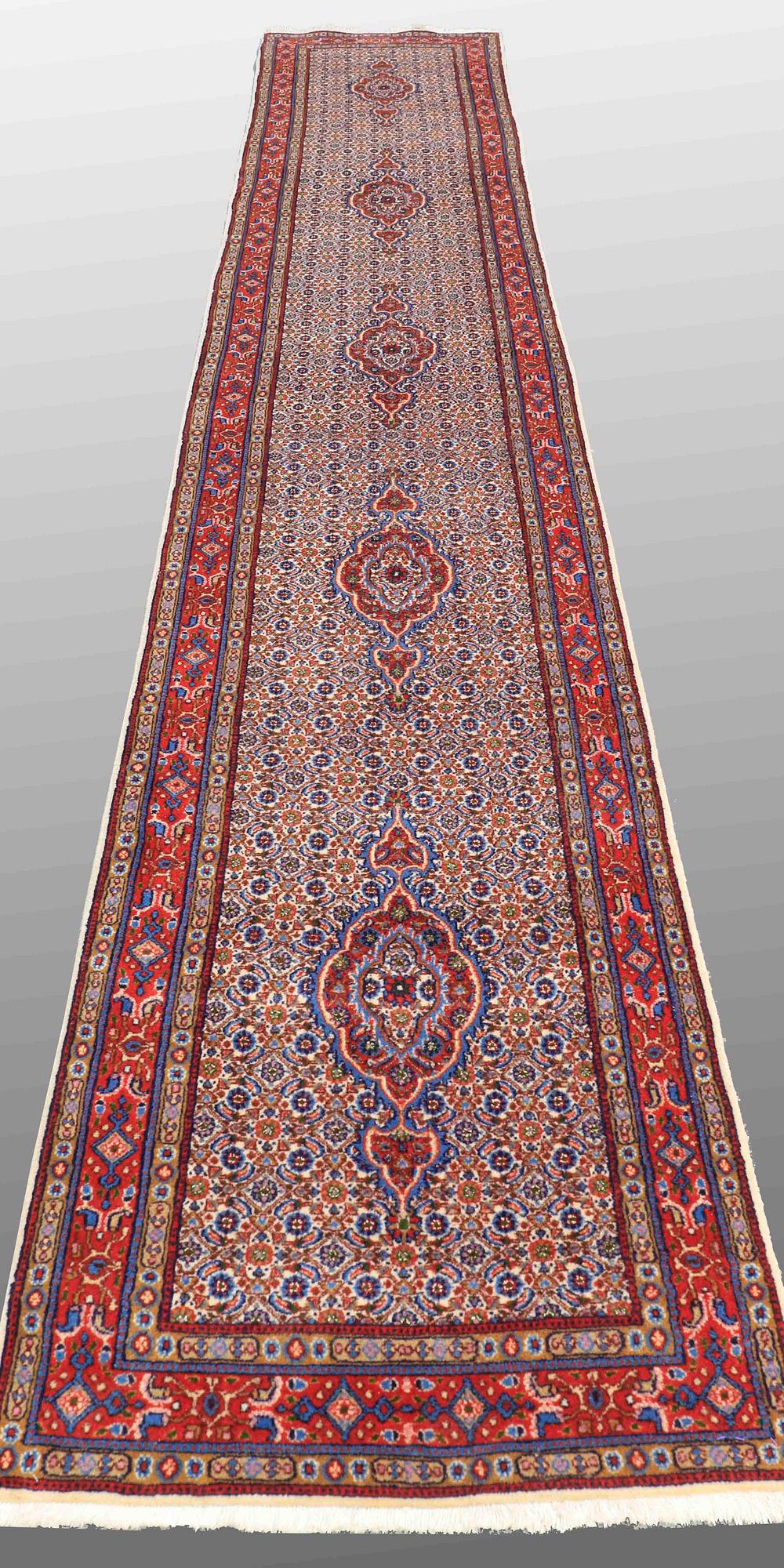 A RUNNER Moud, ca 510 x 77 cm.