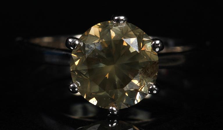 RING, vitguld, 14 k, diamant ca 2,7 ct.