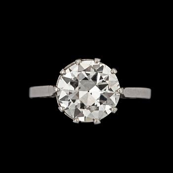 A circa 2.50 cts old-cut diamond ring. Quality circa G-H/SI.