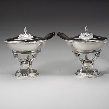 A pair of Swedish 19th century silver dishes and cover on stand, Adolf Zethelius, Stockholm 1820.