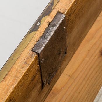 A swedish gustavian Drawer 18th century.