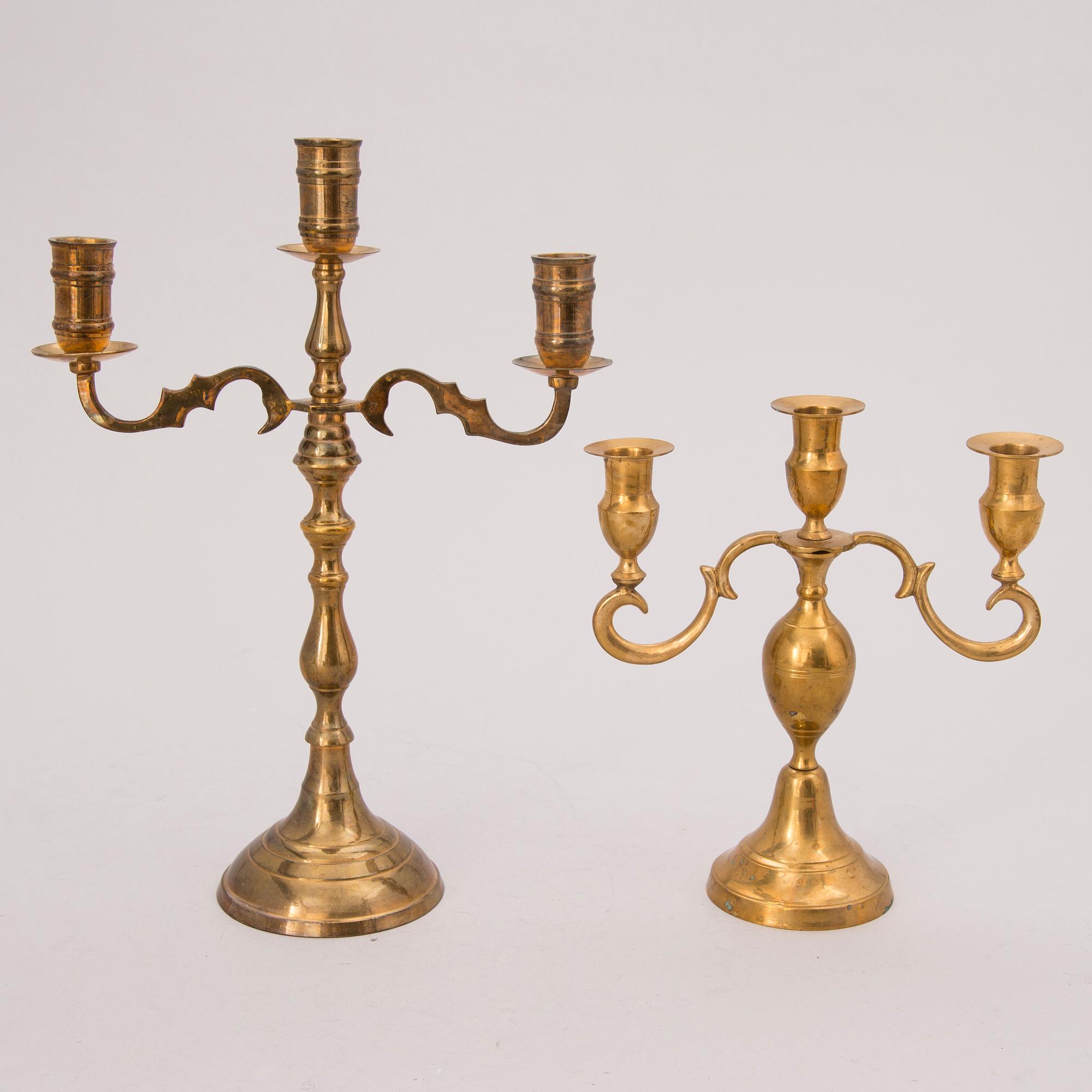 PARTI KANDELABRAR OCH LJUSSTAKAR, mässing, 1800/1900-tal.