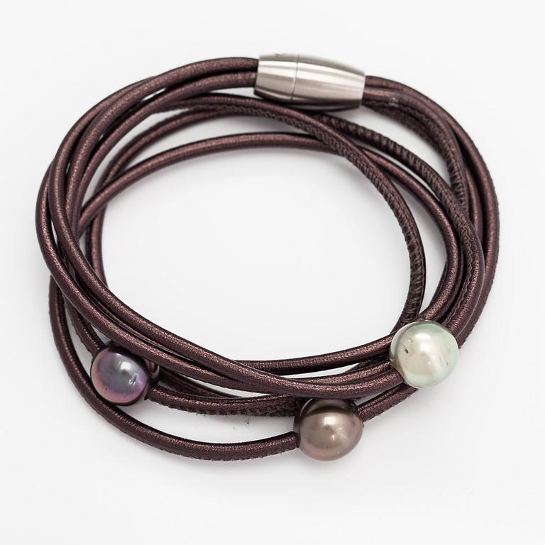 Schoeffel, A leather bracelet with cultured pearls.