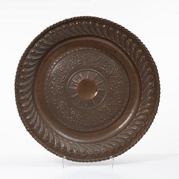 Tray/presentation dish, copper, Baroque style, 19th century.