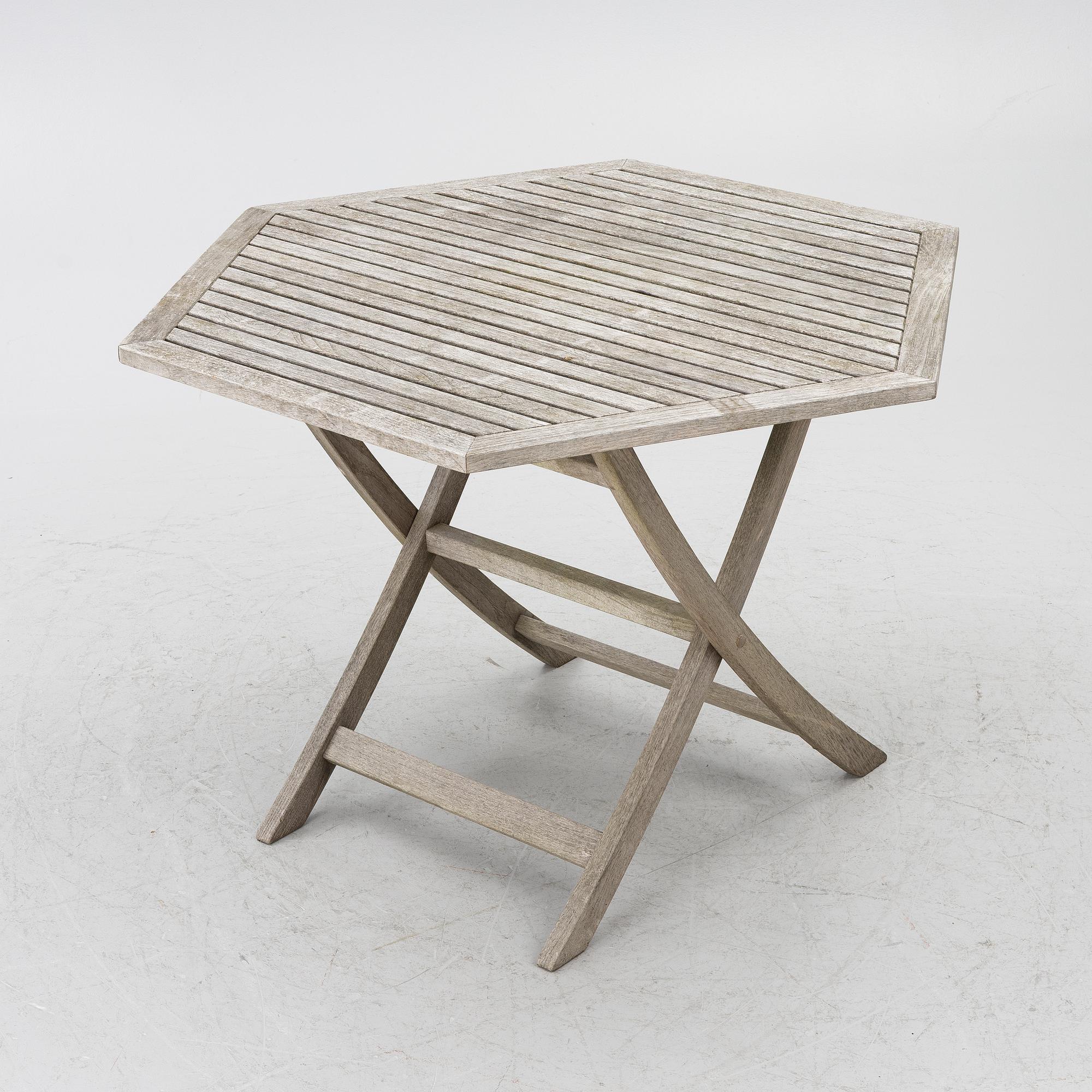 Garden furniture, 5 pieces, Viken and Kargaarden respectively, latter half of the 20th century.