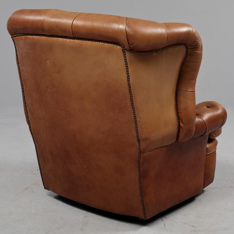 FÅTÖLJ, Chesterfield-modell, Wade Upholstery, Long Faton, England, 1900-talets andra hälft.