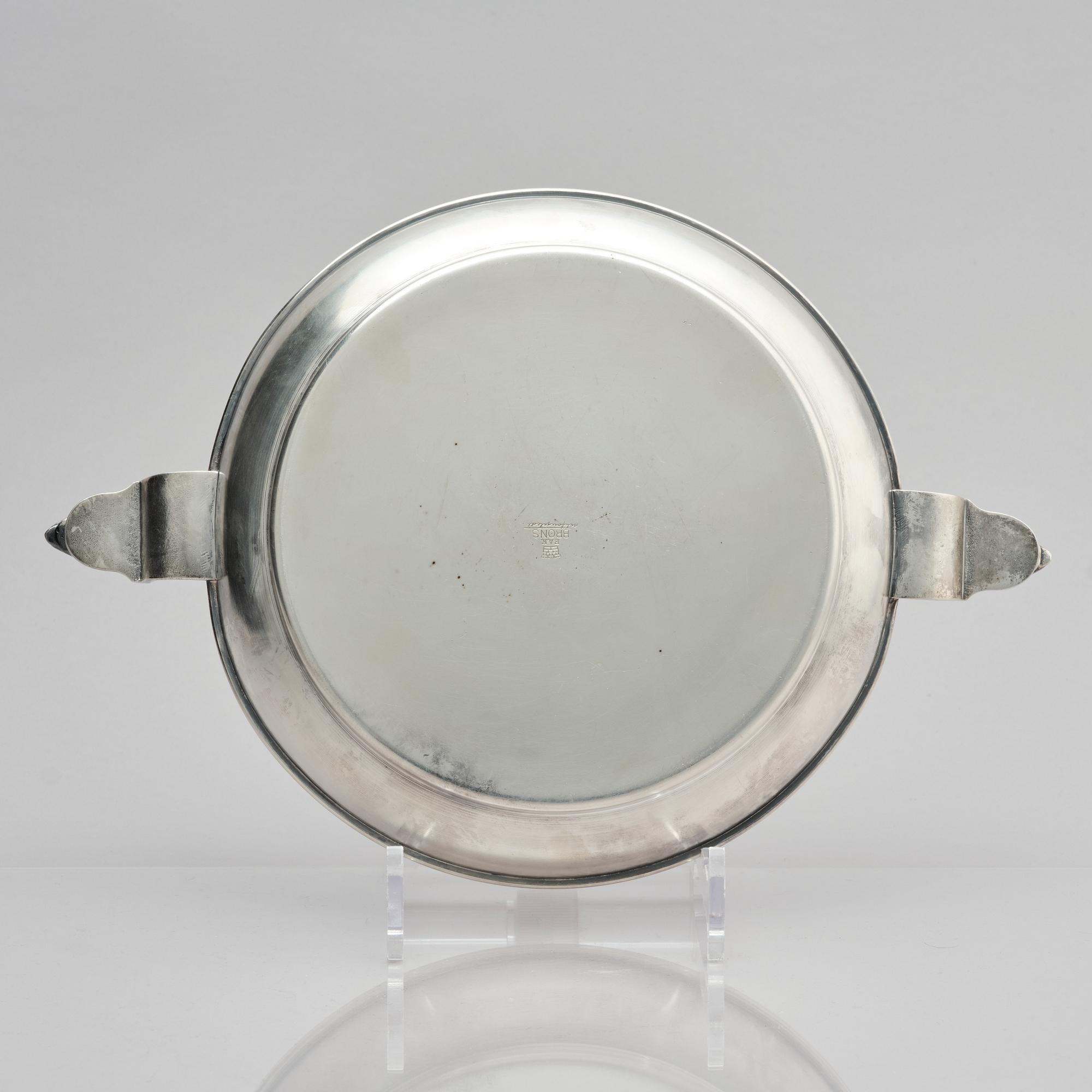 Nils Fougstedt, a vase and bowl, Fabriksaktiebolaget Kronsilver, 1930s.