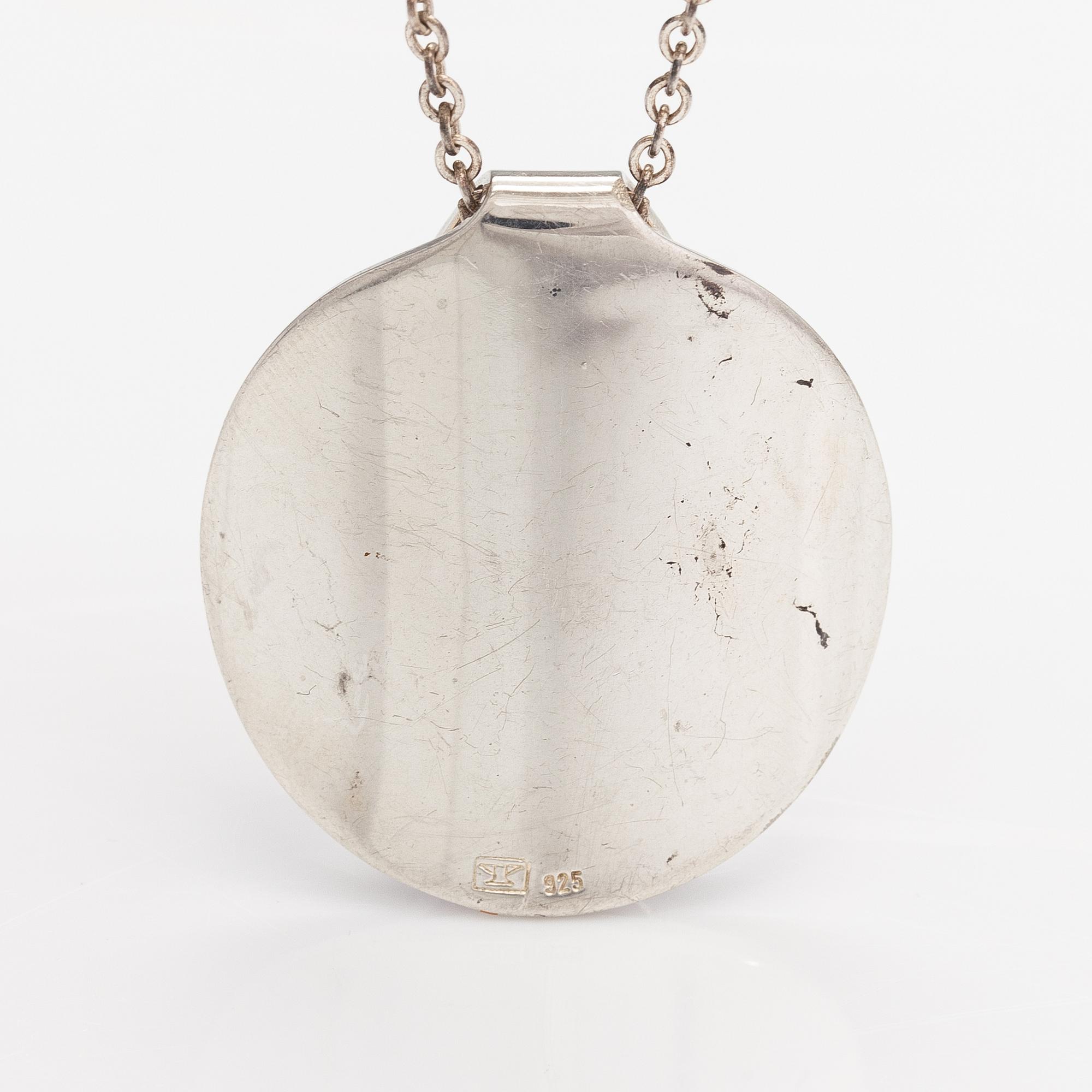 Elis Kauppi, A sterling silver necklace with an amethyst. Kupittaan kulta, Turku.