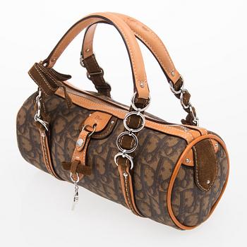 A Monogram Trotter Romantique Round Handbag.