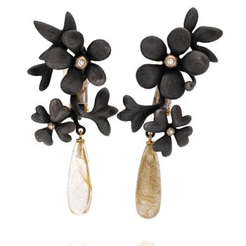 Ole Lynggaard, Earrings, a pair, "Forest", oxidised silver with red gold settings and brilliant-cut diamonds, with additional pendants.
