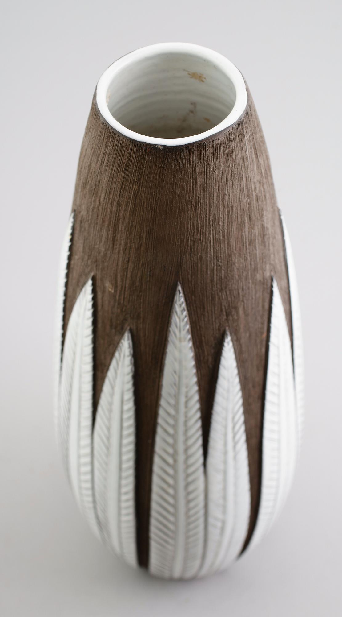 GOLVVAS, stengods, Anna-Lisa Thomson, Uppsala-Ekeby.