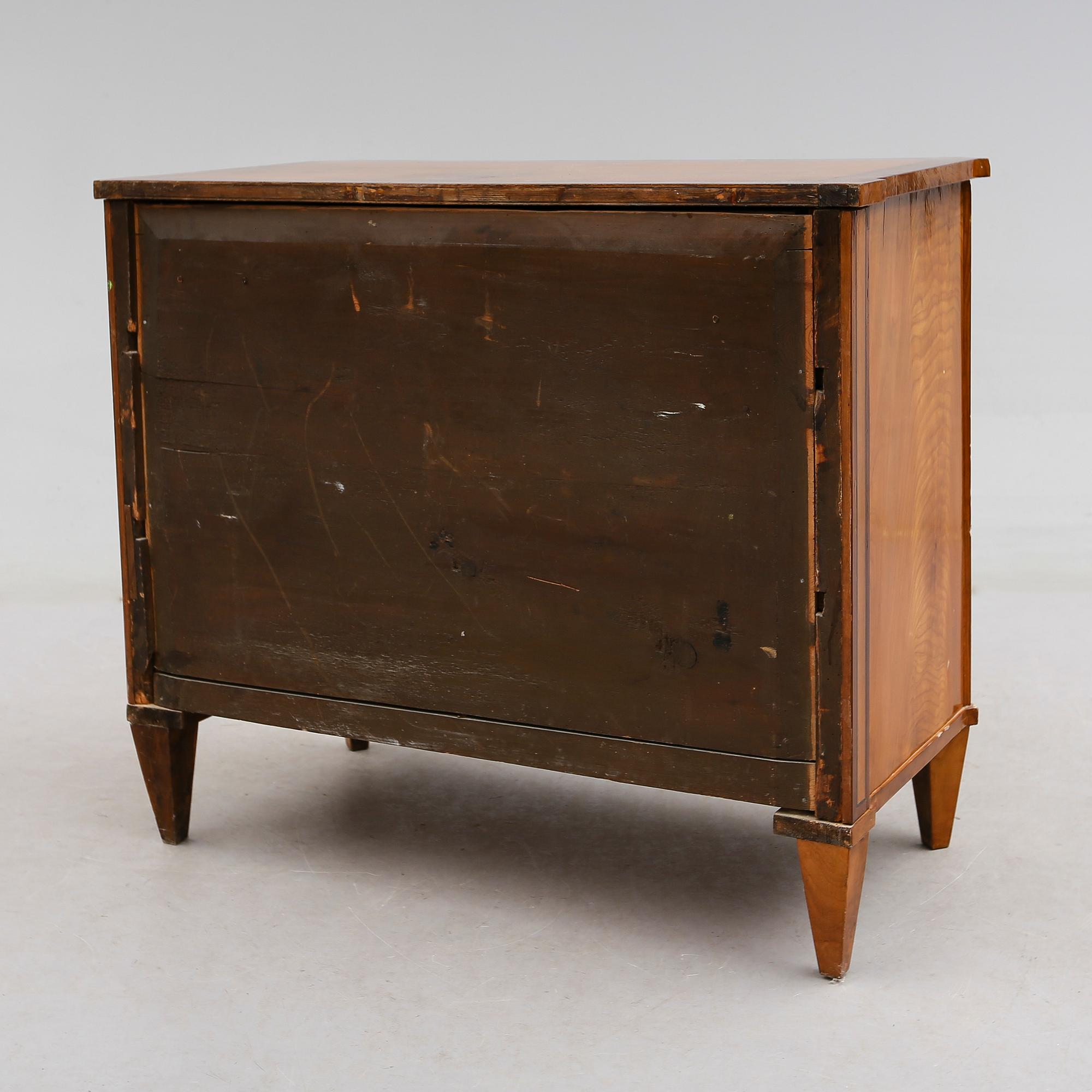 BYRÅ, gustaviansk stil, 1800-talets andra hälft.