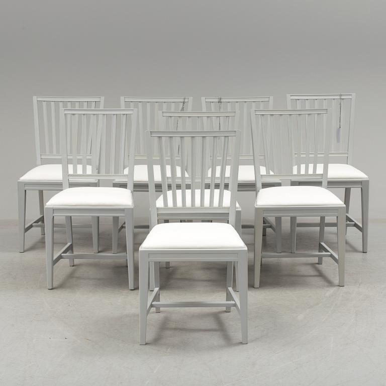 A set of eight 21st century chairs.