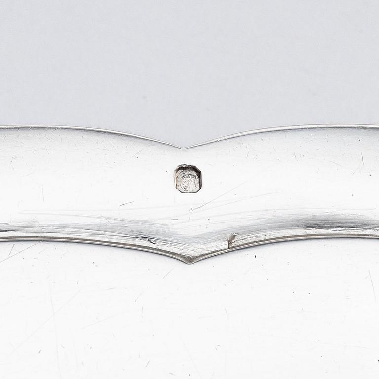 A pair of French deep silver plates, marks of Harleux, Paris (active from 1891-?).