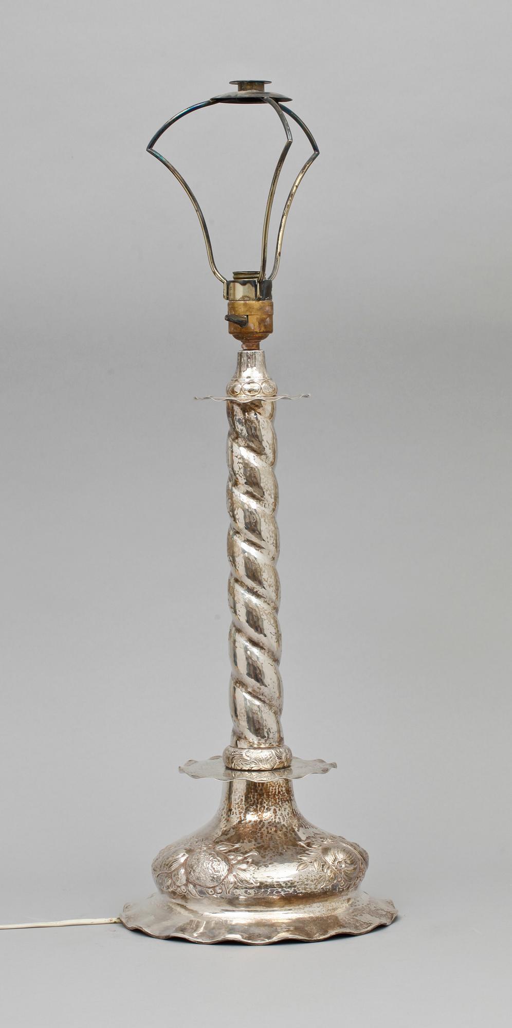 LAMPFOT, silver, C.G Hallberg, barockstil, Stockholm 1923.
