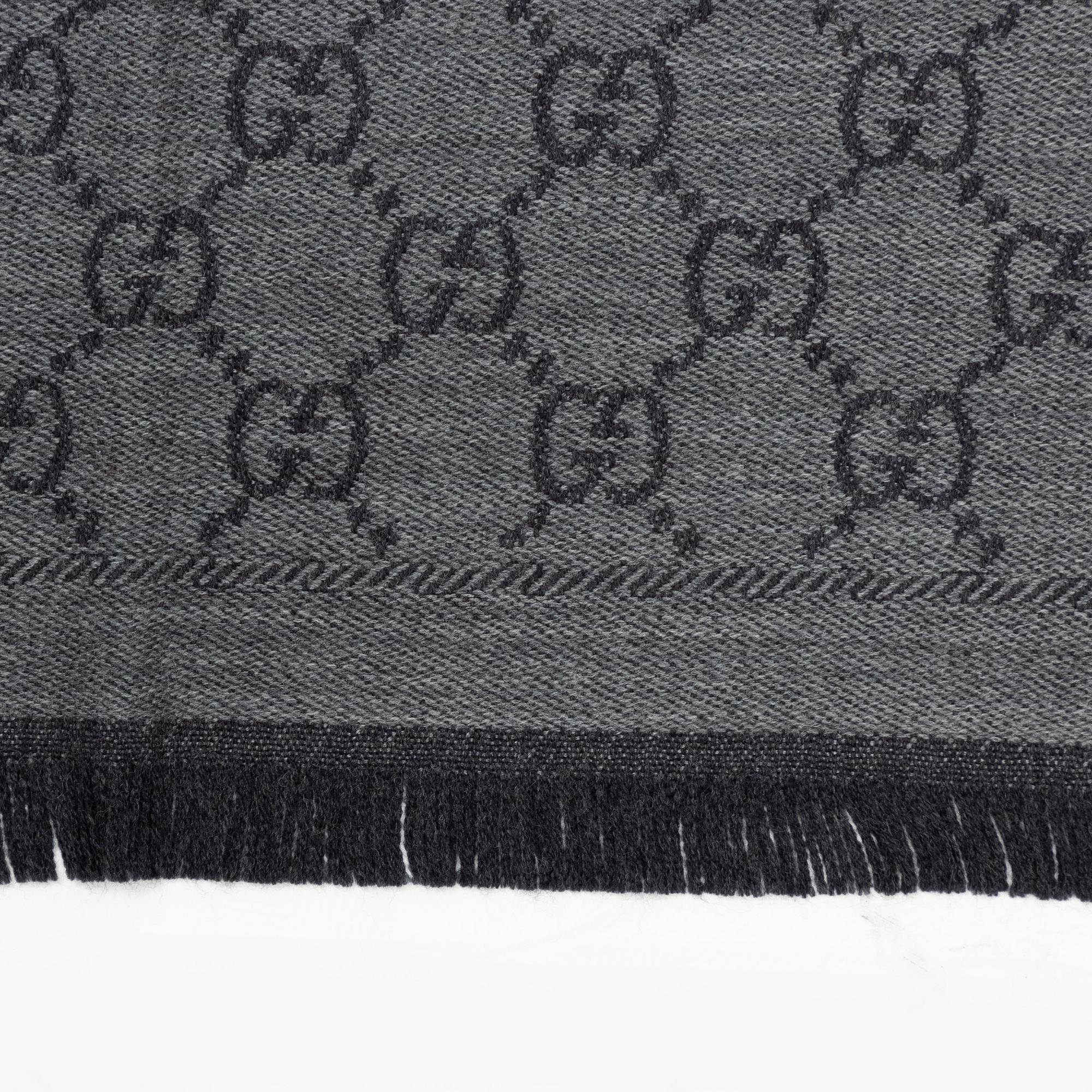 Gucci, halsduk, "GG Jaquard Knitted Scarf".