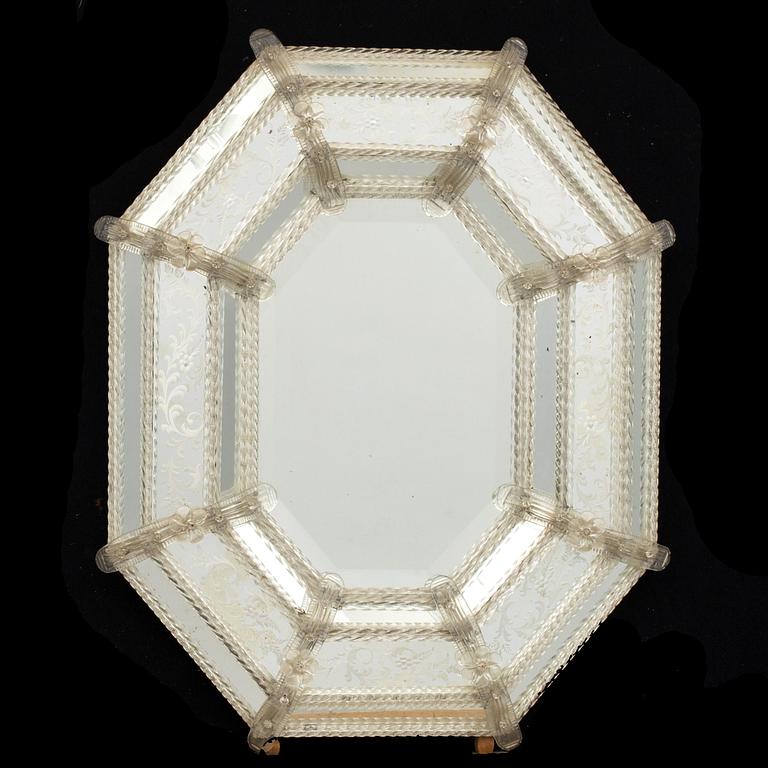 A VENETIAN STYLE MIRROR, 20th century.