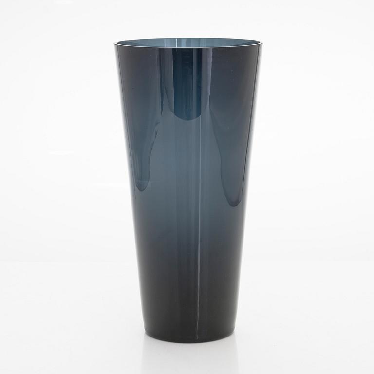 Kaj Franck, a 'Kartio' vase for Iittala.