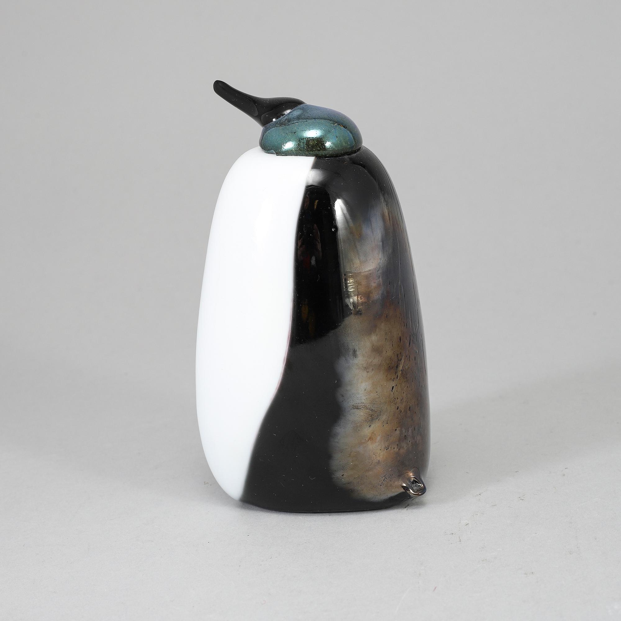 OIVA TOIKKA, a glass bird, large Pinquin Penguin, signed O