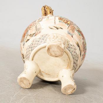 Vase Satsuma Japan circa 1900 porcelain.