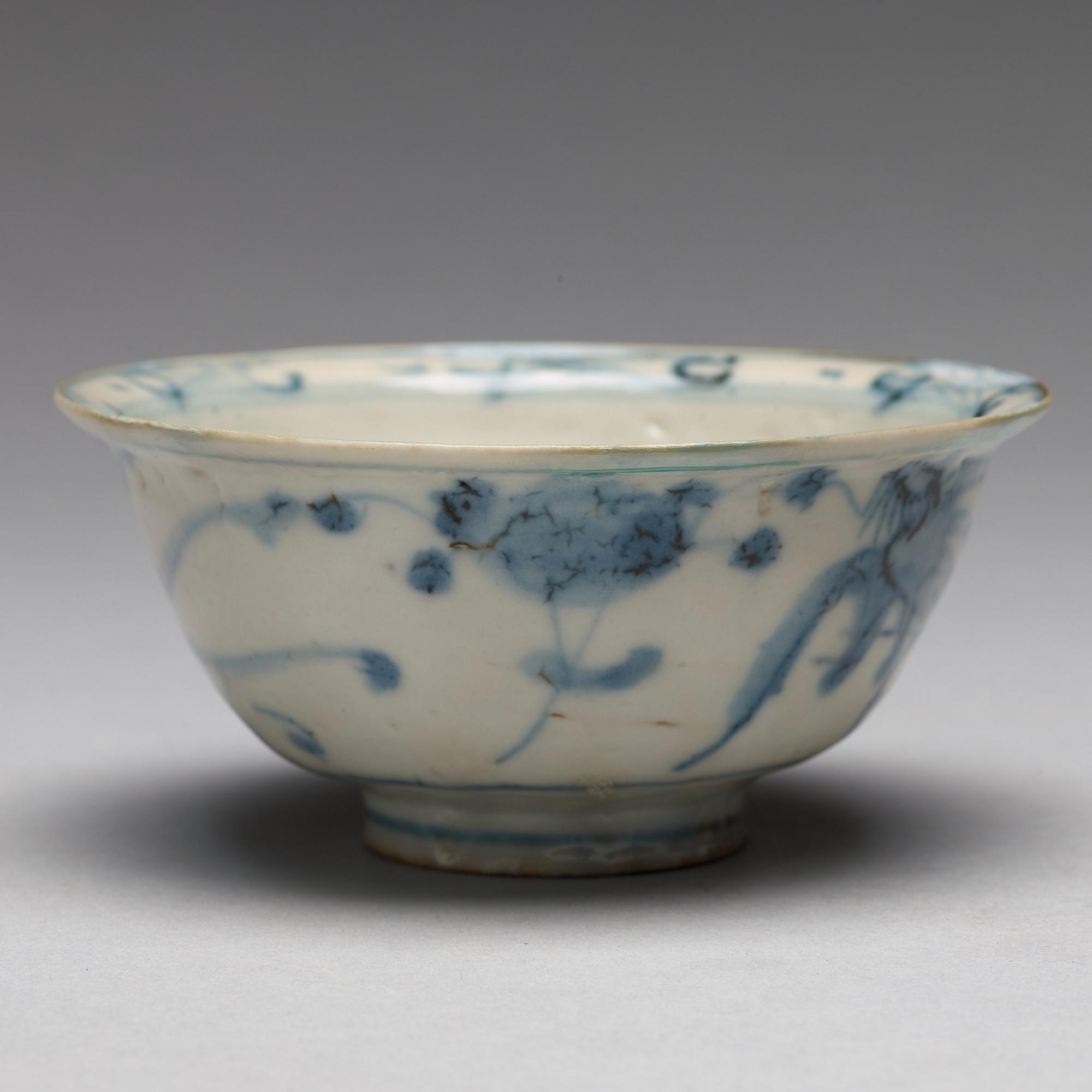 SKÅLAR, två stycken, porslin. Qingdynastin, 1800-tal.
