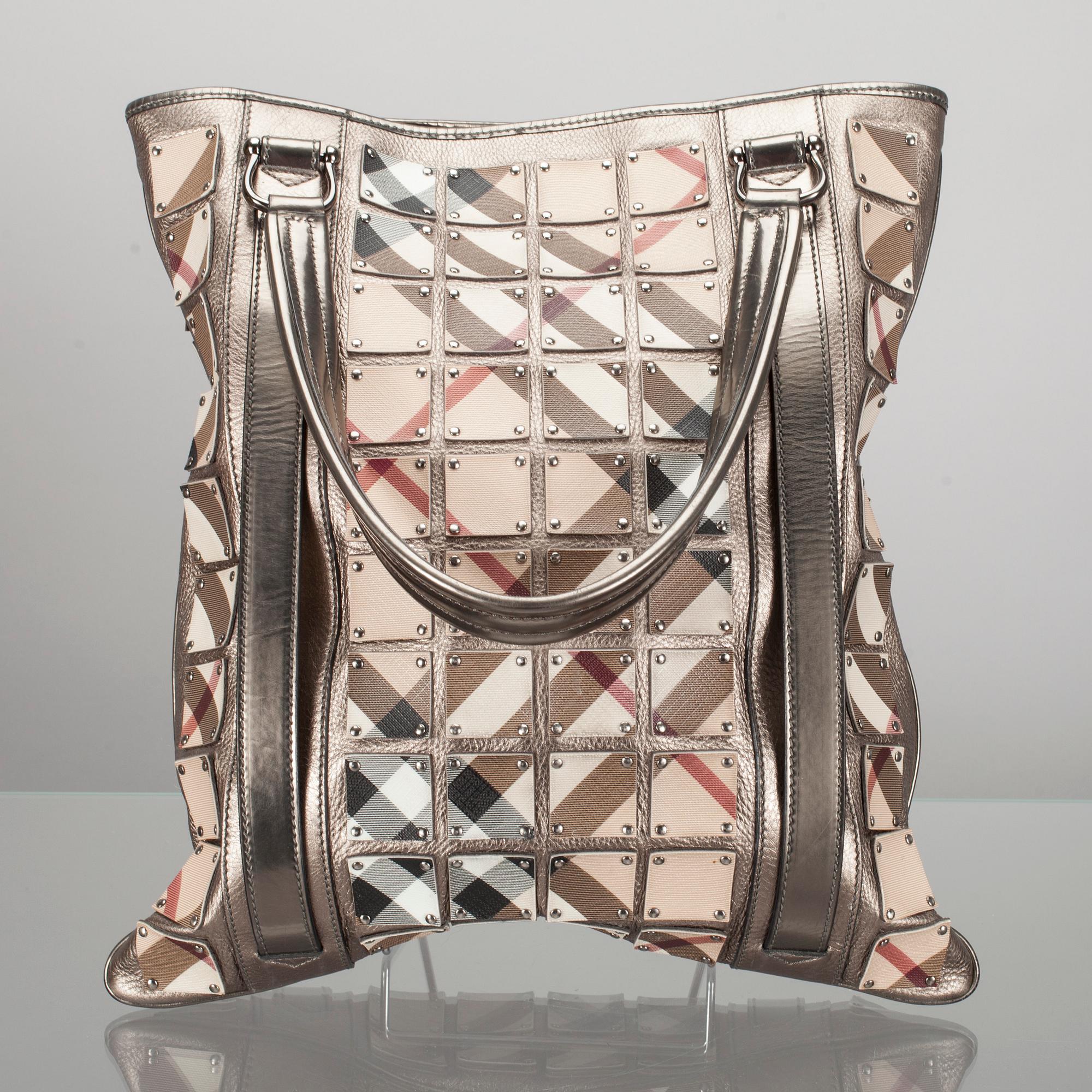VÄSKA, Burberry.