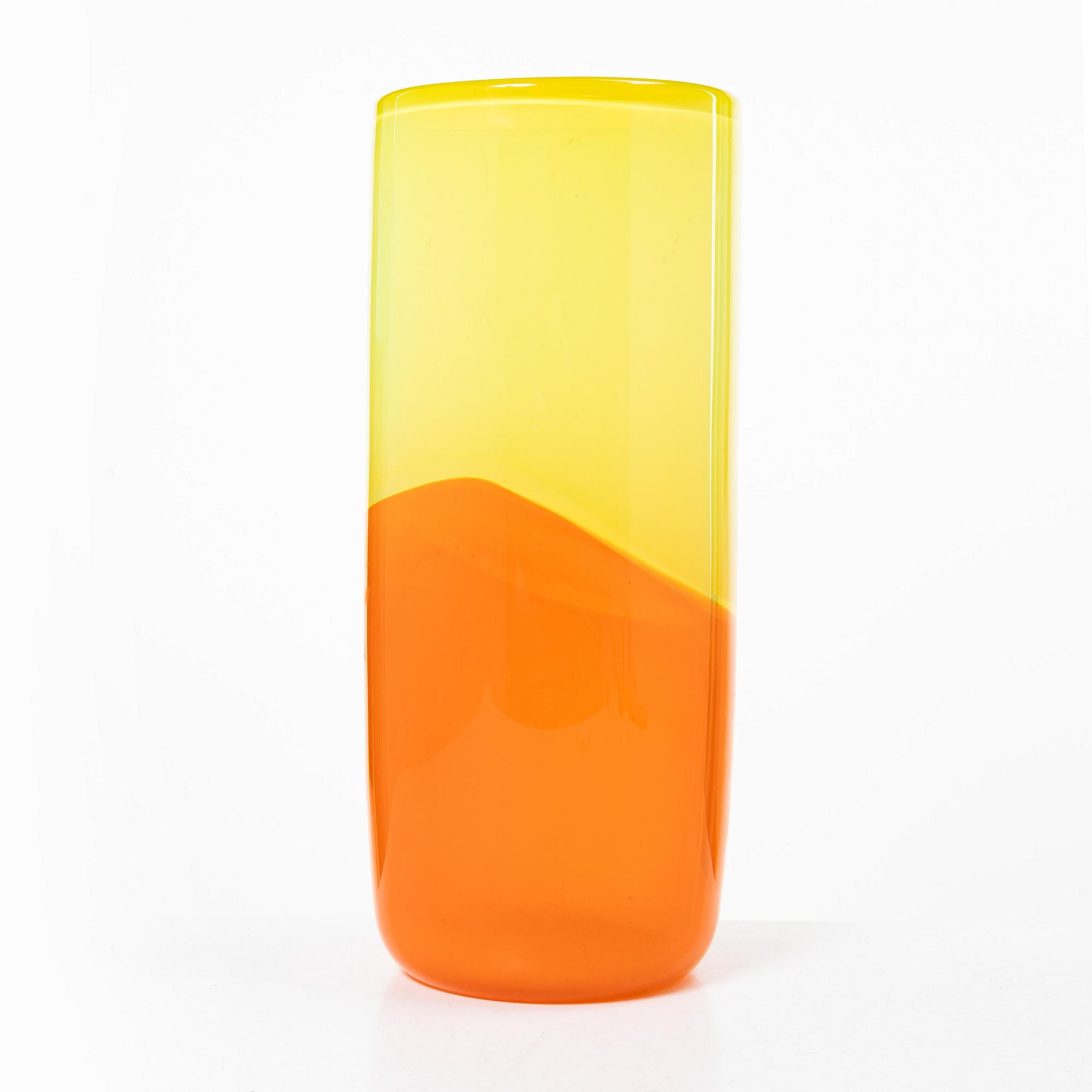 Anne Nilsson, A glass vase.