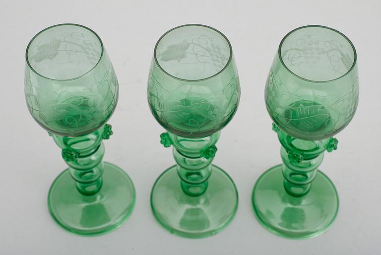 REMMARE, 12 st, grönt glas, Trelleborg, 1900-talets mitt.