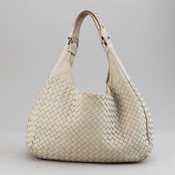 BOTTEGA VENETA, a leather bag.