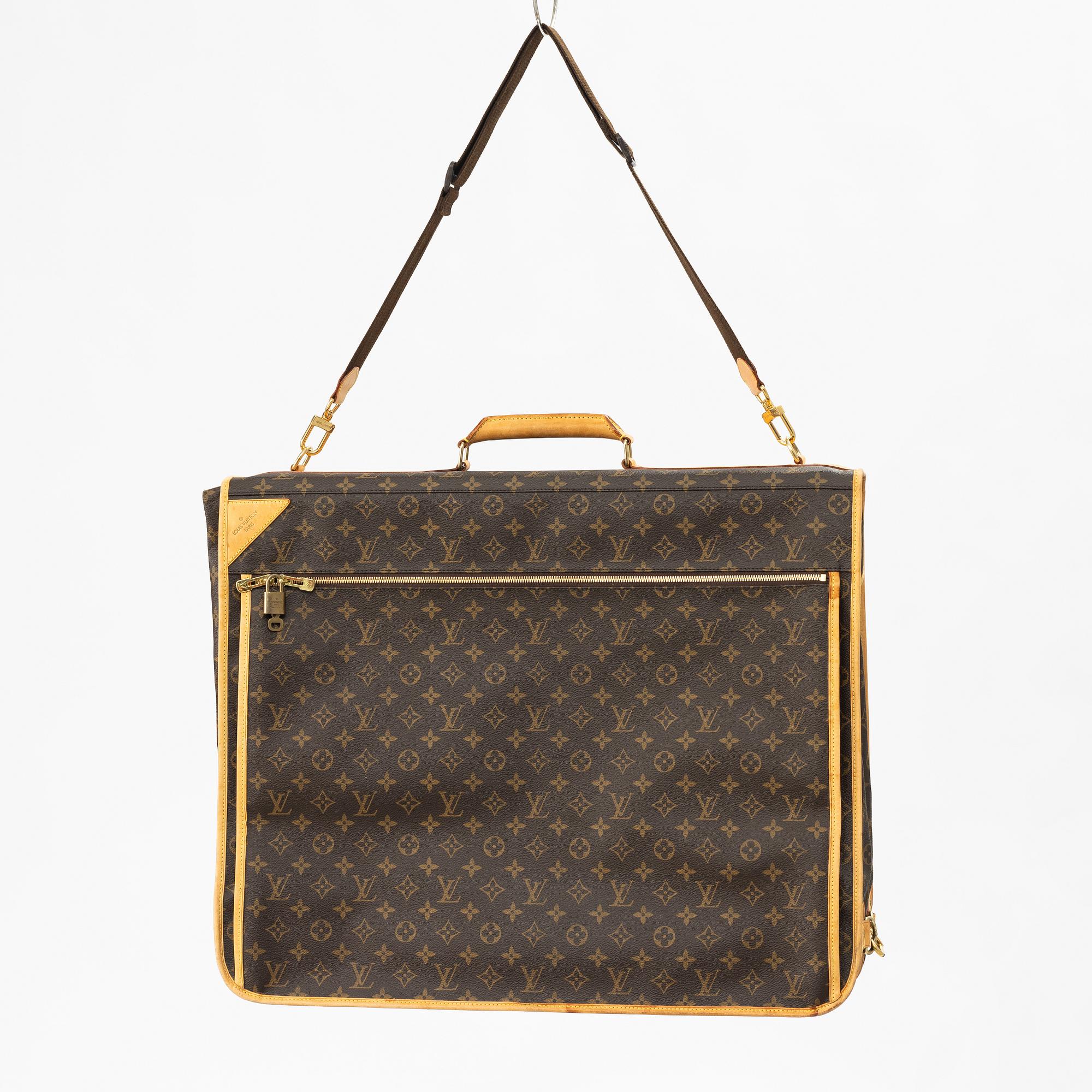 Louis Vuitton, travel wardrobe "Garment cloth 24h bag".