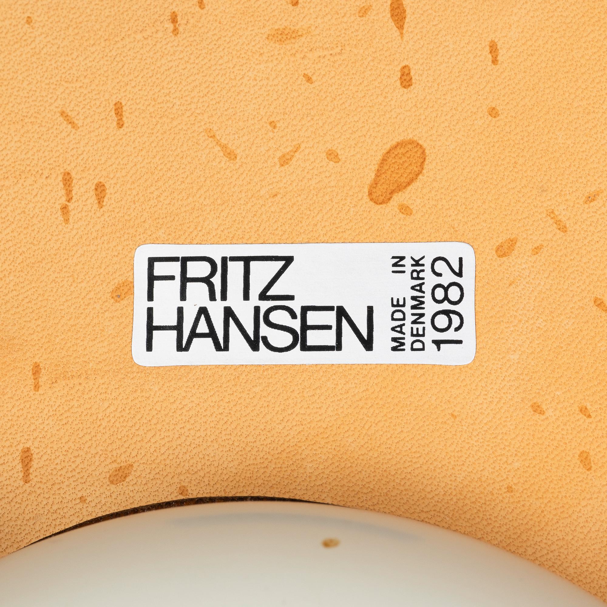 Arne Jacobsen, stolar, 8 st, "Sjuan", Fritz Hansen, Danmark, 1980-tal.