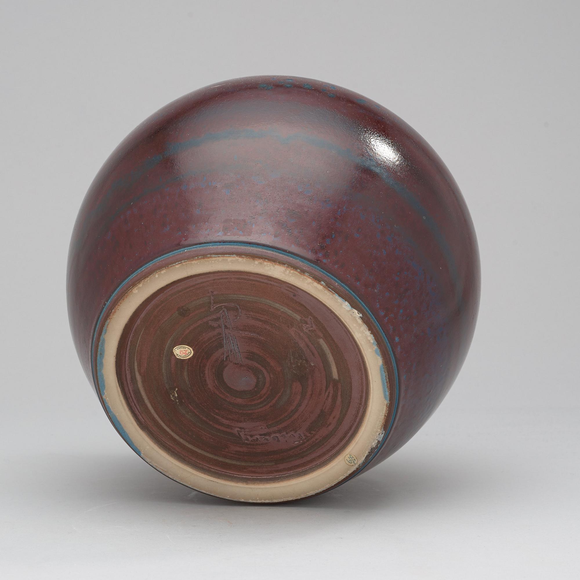 A Berndt Friberg stoneware urn, Gustavsberg Studio 1964.