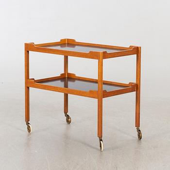 JOSEF FRANK serveringsvagn, modellnummer 2248 för Firma Svenskt tenn Stockholm 1900-alets mitt/andra hälft.