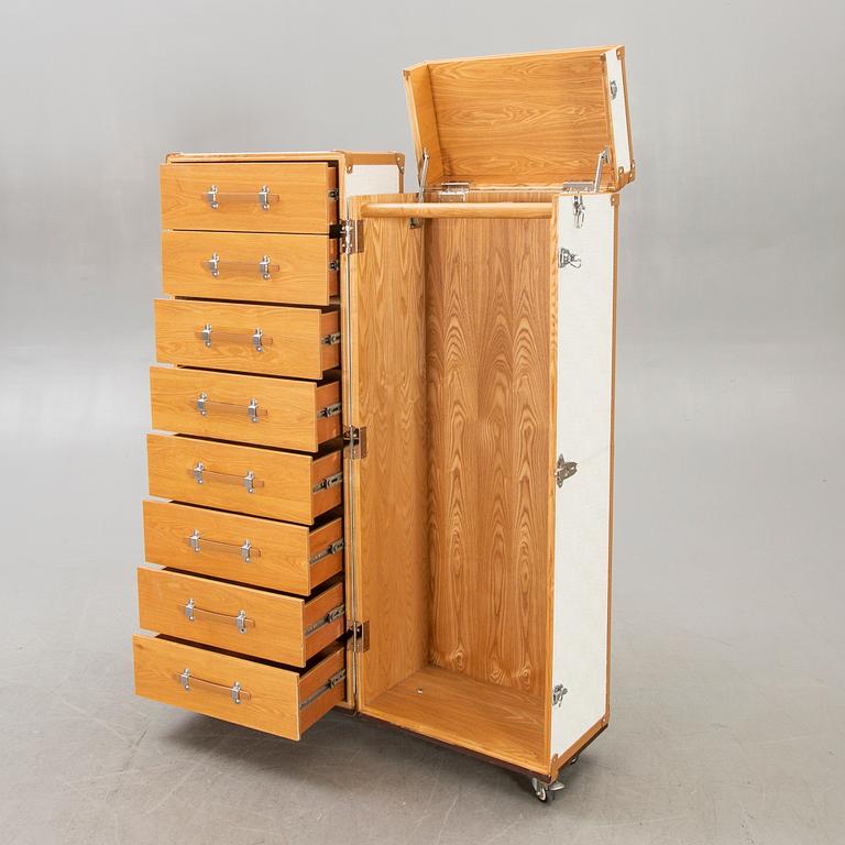 A 21st century leather trunk.