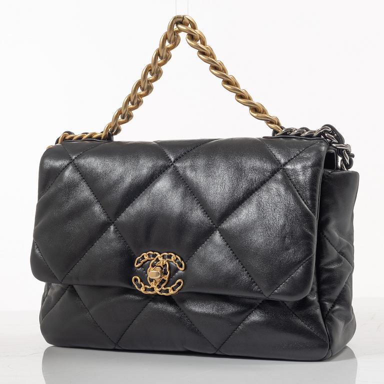Chanel, bag, "19 Medium Flap Bag".