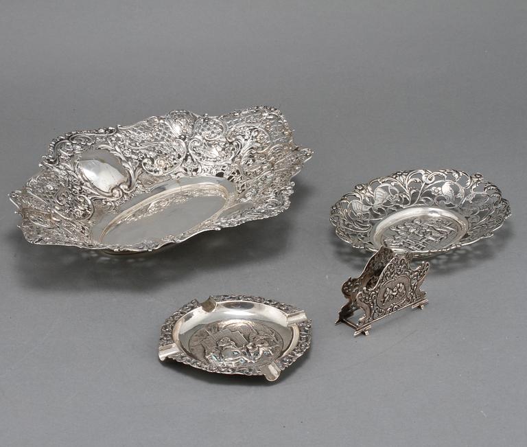 PARTI SILVER, 4 delar, mestadels svenska importstämplar, omkring 1900-talets mitt, vikt exkl del med nysilver 304 g.
