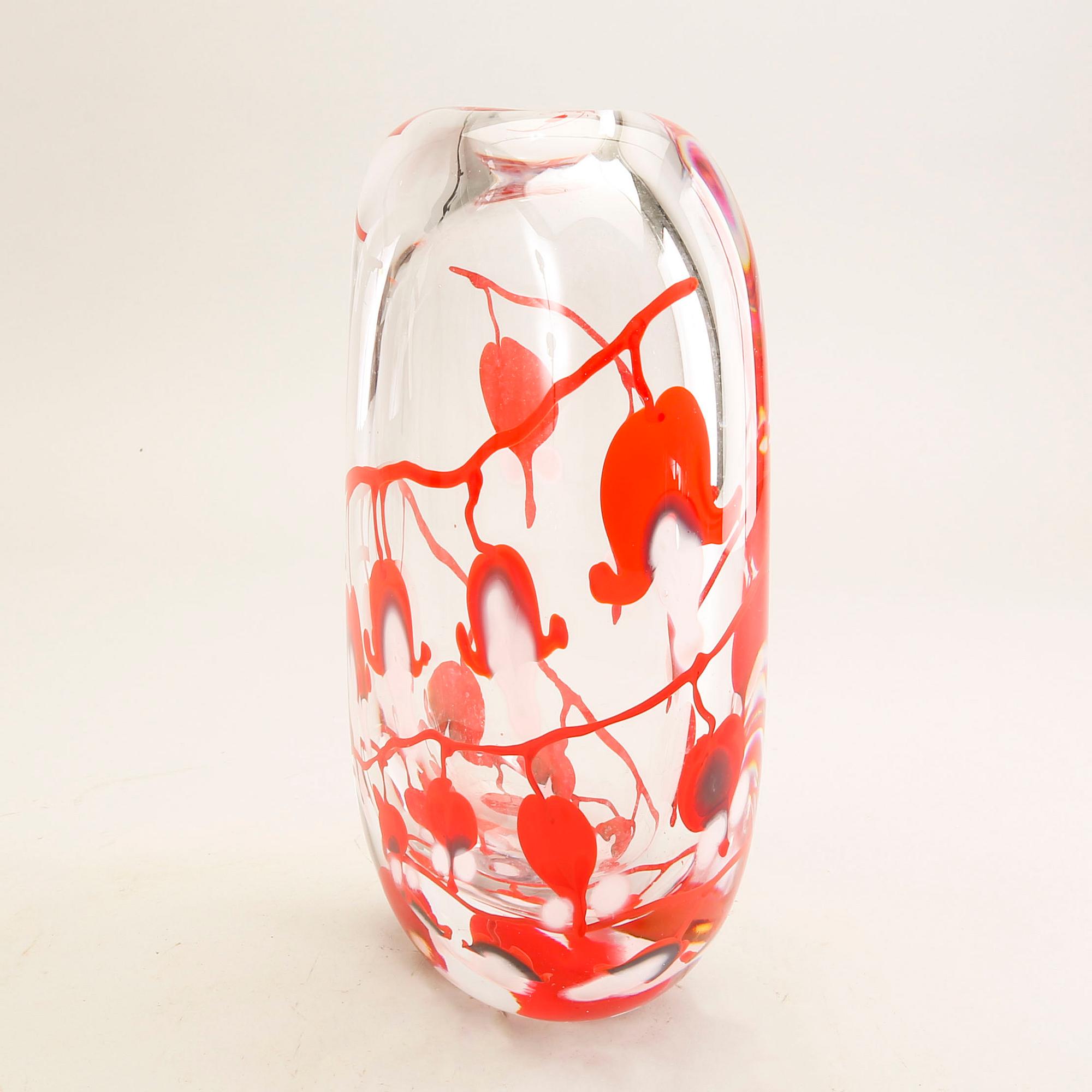 Elna Melusine Jolom, a glass vase Österlens Glashytta.