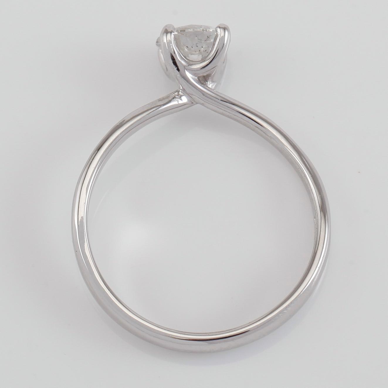 RING, 18K vitguld och diamant ca 0.70 ct.