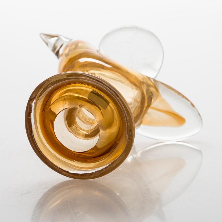 Oiva Toikka, A 1970s glass bird, signed Oiva Toikka Nuutajärvi Notsjö.