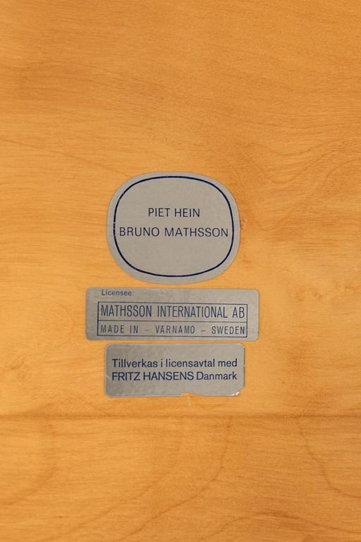 Bruno Mathson & Piet Hein, coffee table, "Superellipse", Bruno Mathsson International Fritz Hansen.