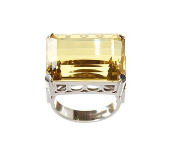 565. ATELIER BORGILA, ring, Stockholm 1969, 18k.