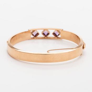 Bracelet, faceted amethysts, 14K gold. Westerback 1965.